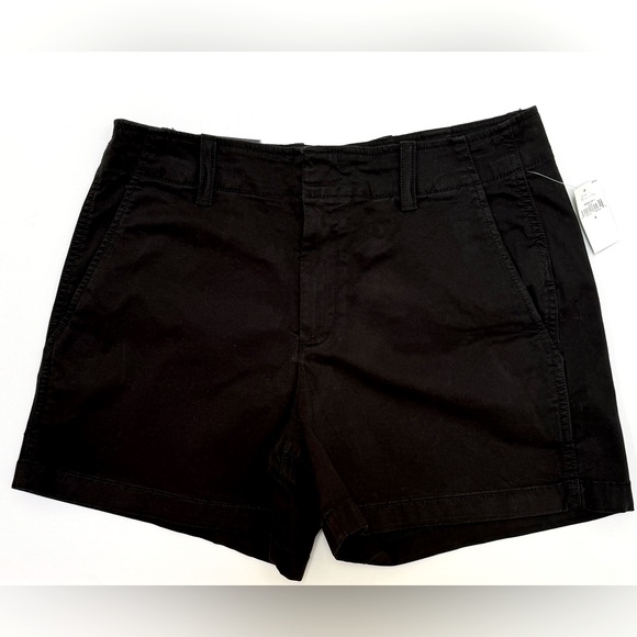 GAP 4” Downtown Khaki Shorts - Picture 6 of 8